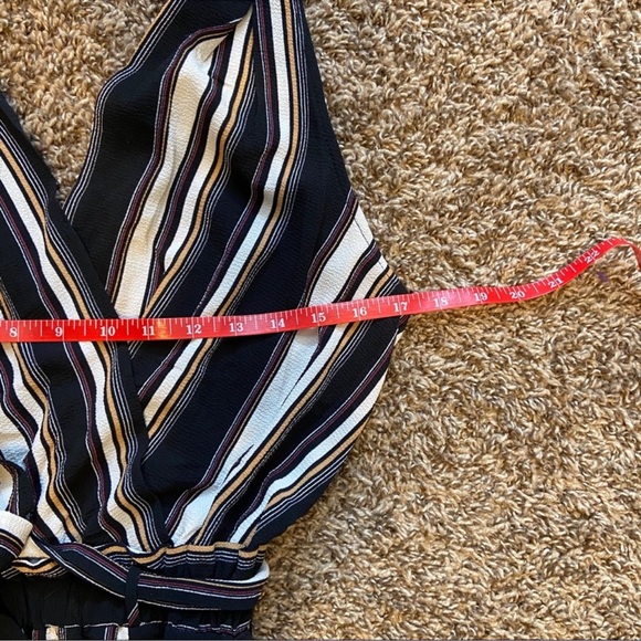 Monteau jumpsuit with pockets - Picture 8 of 8